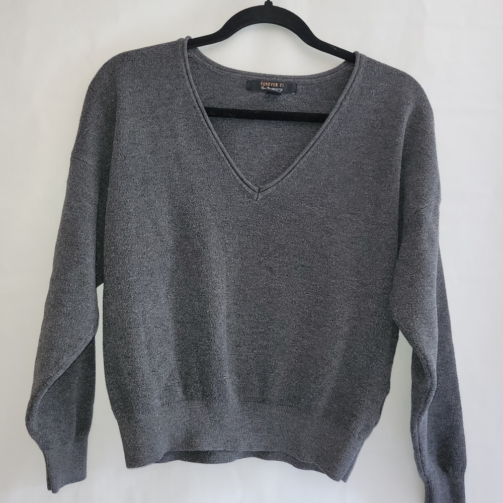 XS V Neck Long Sleeved Easy Pullover Sweater FOREVER 21